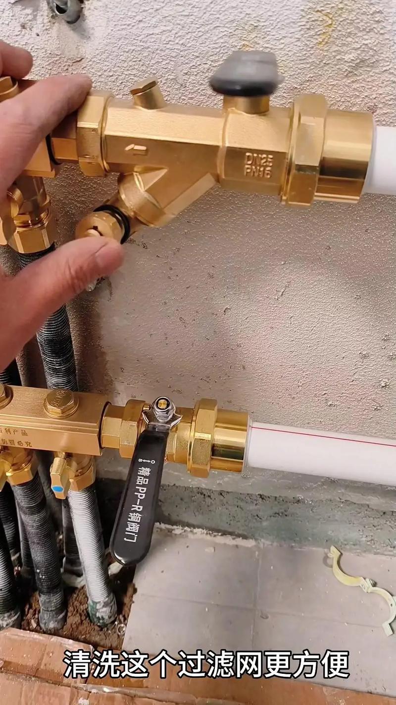 新房装修地暖分水器升级指南 为何及如何安装带检修口的分水器